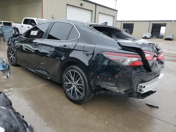4T1G11AK9RU891070 2024 TOYOTA CAMRY - Image 2