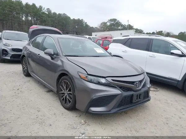 4T1G11AK9RU891697 2024 TOYOTA CAMRY - Image 1