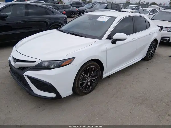 4T1G11AK9RU897113 2024 TOYOTA CAMRY - Image 2