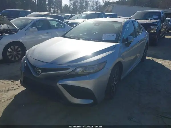 4T1G11AK9RU903699 2024 TOYOTA CAMRY - Image 2