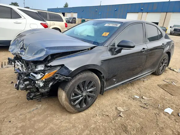 4T1G11AK9RU904738 2024 TOYOTA CAMRY - Image 1