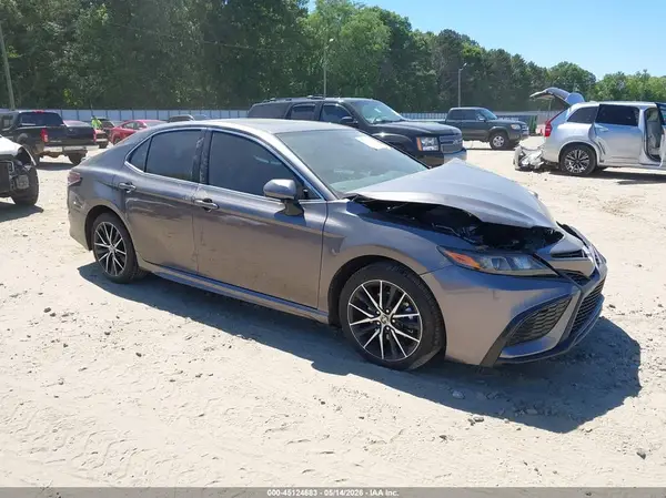 4T1G11AK9RU910877 2024 TOYOTA CAMRY - Image 1