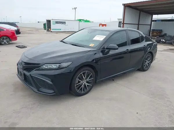 4T1G11AK9RU921975 2024 TOYOTA CAMRY - Image 2