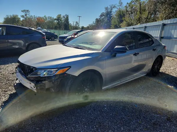 4T1G11AKXLU303801 2020 TOYOTA CAMRY - Image 1