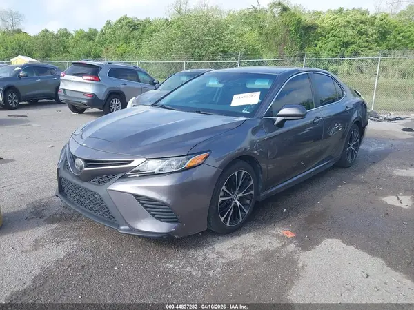 4T1G11AKXLU305953 2020 TOYOTA CAMRY - Image 2