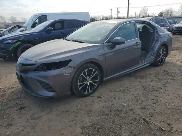 4T1G11AKXLU323658 2020 TOYOTA CAMRY - Image 1