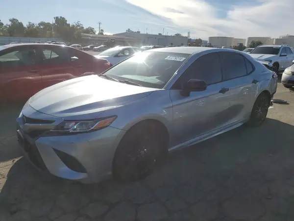 4T1G11AKXLU327287 2020 TOYOTA CAMRY - Image 1