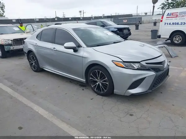 4T1G11AKXLU328438 2020 TOYOTA CAMRY - Image 1