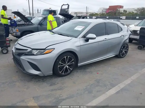 4T1G11AKXLU328438 2020 TOYOTA CAMRY - Image 2