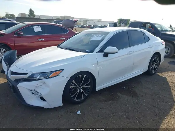 4T1G11AKXLU331839 2020 TOYOTA CAMRY - Image 2