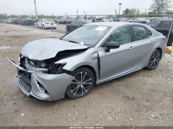 4T1G11AKXLU338581 2020 TOYOTA CAMRY - Image 2