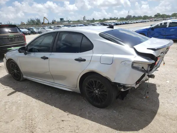 4T1G11AKXLU349726 2020 TOYOTA CAMRY - Image 2