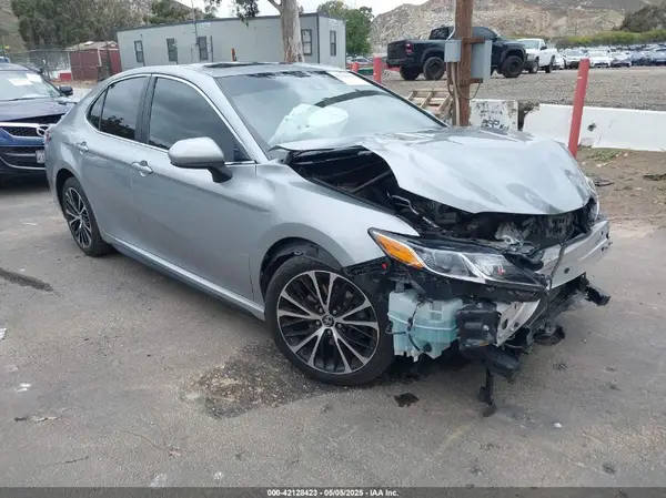 4T1G11AKXLU349905 2020 TOYOTA CAMRY - Image 1