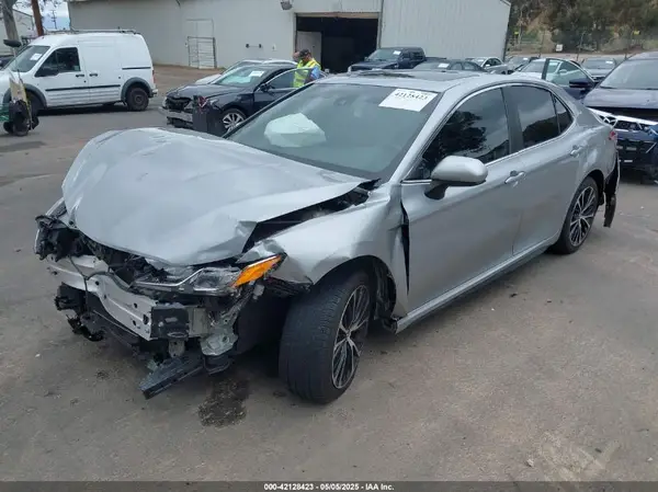 4T1G11AKXLU349905 2020 TOYOTA CAMRY - Image 2