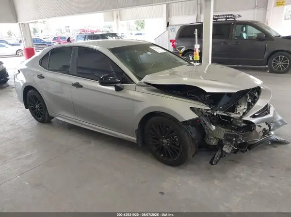 4T1G11AKXLU351556 2020 TOYOTA CAMRY - Image 1