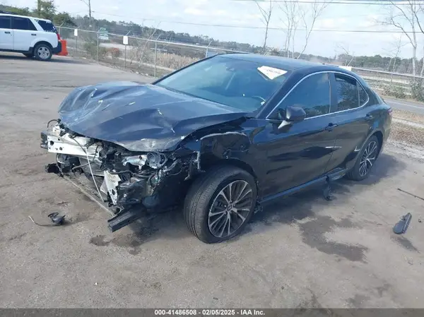4T1G11AKXLU368082 2020 TOYOTA CAMRY - Image 2