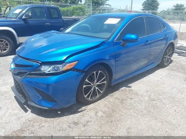 4T1G11AKXLU371578 2020 TOYOTA CAMRY - Image 2