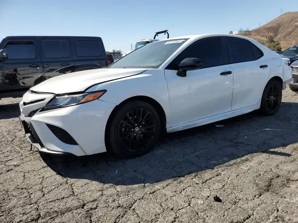 4T1G11AKXLU375081 2020 TOYOTA CAMRY - Image 1