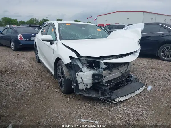 4T1G11AKXLU382337 2020 TOYOTA CAMRY - Image 1