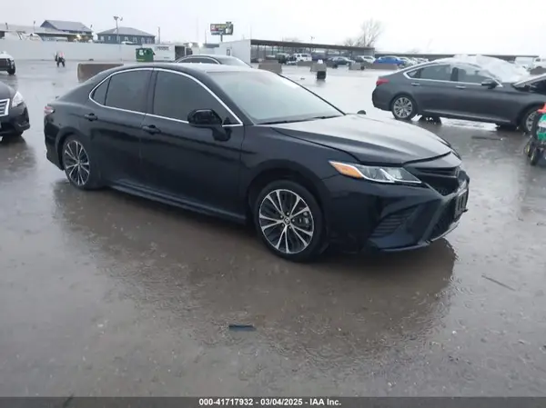 4T1G11AKXLU383083 2020 TOYOTA CAMRY - Image 1