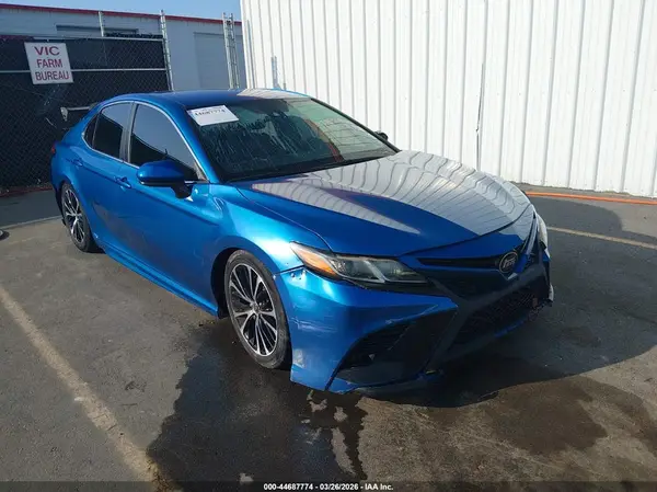4T1G11AKXLU383794 2020 TOYOTA CAMRY - Image 1