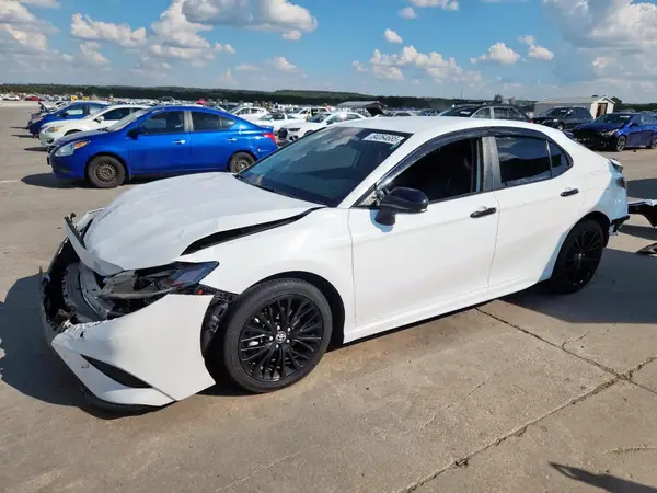 4T1G11AKXLU400058 2020 TOYOTA CAMRY - Image 1