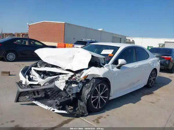 4T1G11AKXLU860367 2020 TOYOTA CAMRY - Image 2