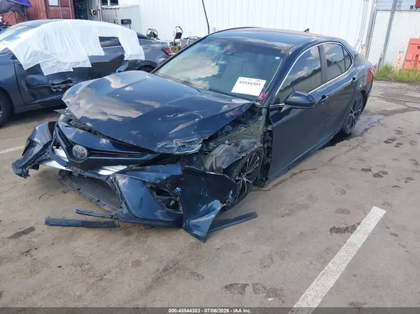 4T1G11AKXLU863852 2020 TOYOTA CAMRY - Image 2