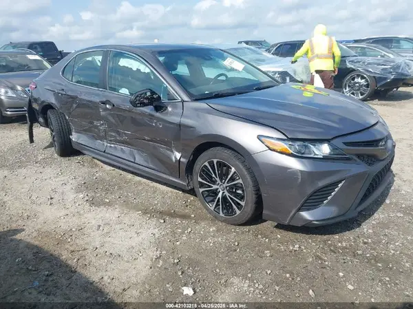 4T1G11AKXLU880313 2020 TOYOTA CAMRY - Image 1