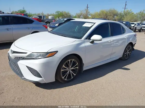 4T1G11AKXLU881834 2020 TOYOTA CAMRY - Image 2