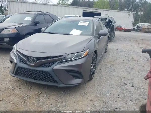 4T1G11AKXLU884460 2020 TOYOTA CAMRY - Image 2