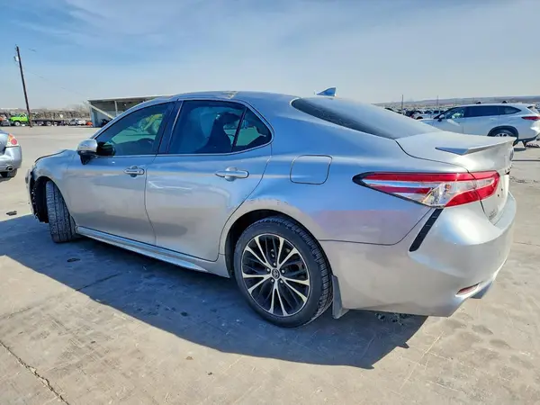 4T1G11AKXLU886371 2020 TOYOTA CAMRY - Image 2