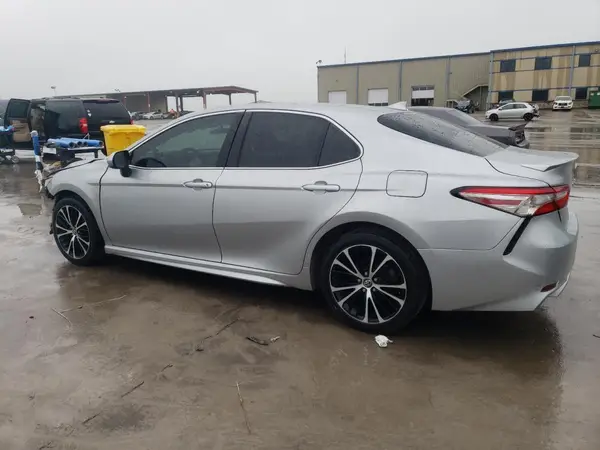 4T1G11AKXLU889884 2020 TOYOTA CAMRY - Image 2