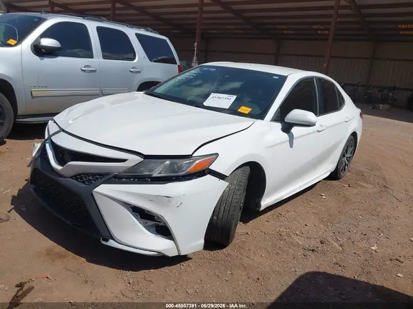 4T1G11AKXLU894258 2020 TOYOTA CAMRY - Image 2