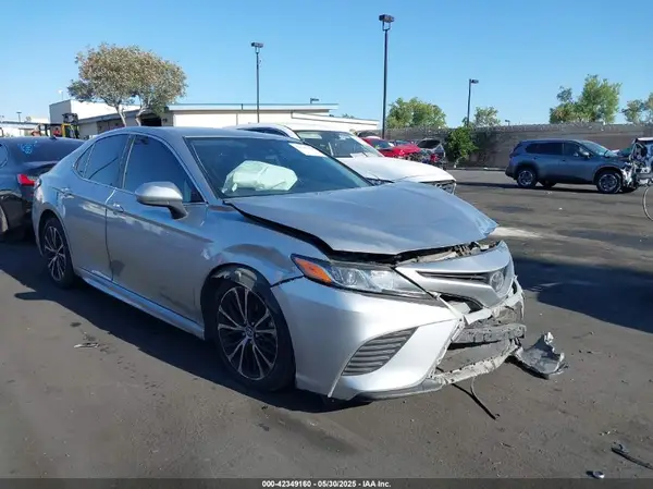 4T1G11AKXLU905341 2020 TOYOTA CAMRY - Image 1