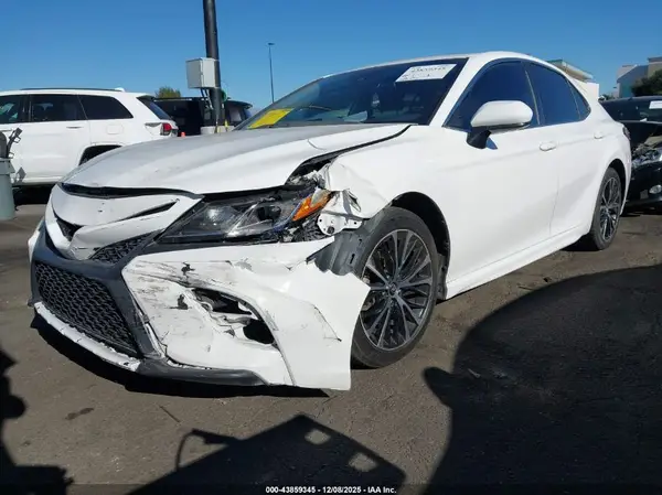 4T1G11AKXLU912256 2020 TOYOTA CAMRY - Image 2