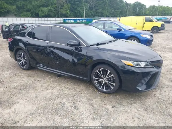 4T1G11AKXLU916114 2020 TOYOTA CAMRY - Image 1