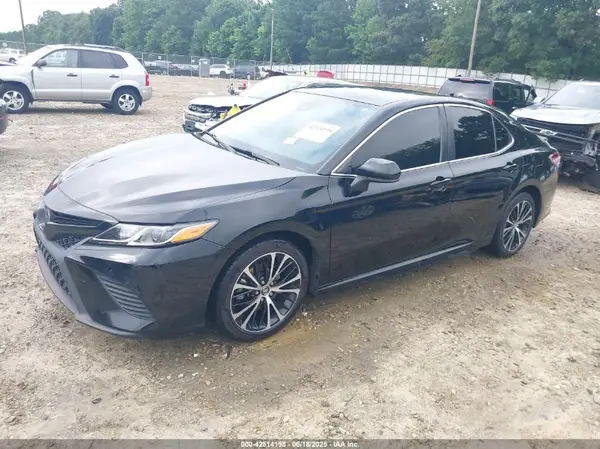 4T1G11AKXLU916114 2020 TOYOTA CAMRY - Image 2
