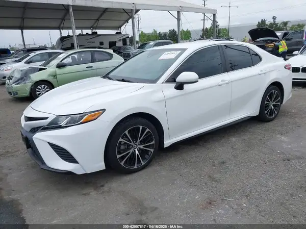 4T1G11AKXLU917862 2020 TOYOTA CAMRY - Image 2