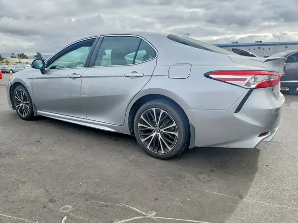4T1G11AKXLU924150 2020 TOYOTA CAMRY - Image 2
