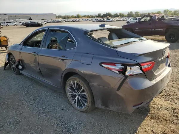 4T1G11AKXLU933611 2020 TOYOTA CAMRY - Image 2
