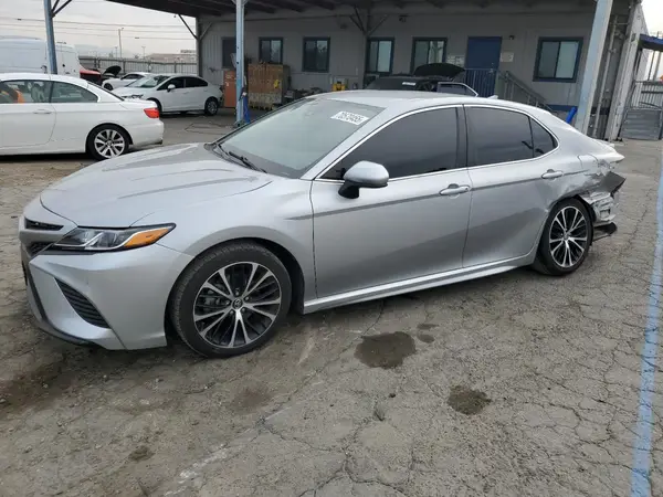 4T1G11AKXLU941563 2020 TOYOTA CAMRY - Image 1