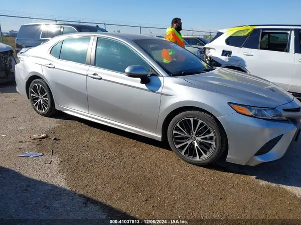 4T1G11AKXLU944754 2020 TOYOTA CAMRY - Image 1