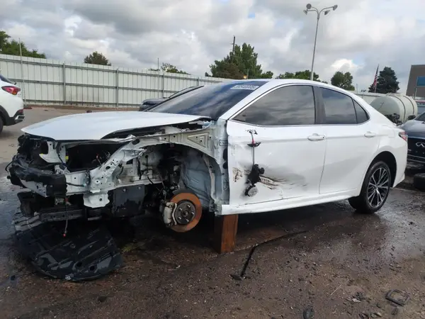 4T1G11AKXLU944771 2020 TOYOTA CAMRY - Image 1