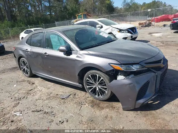 4T1G11AKXLU950246 2020 TOYOTA CAMRY - Image 1