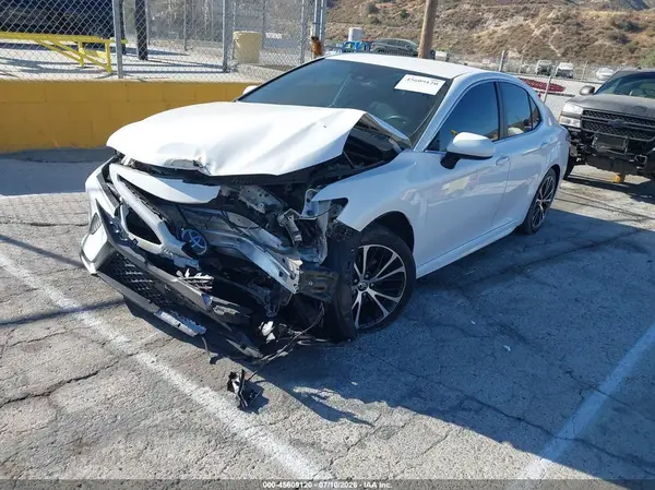 4T1G11AKXLU950277 2020 TOYOTA CAMRY - Image 2