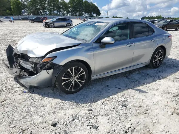 4T1G11AKXLU950666 2020 TOYOTA CAMRY - Image 1