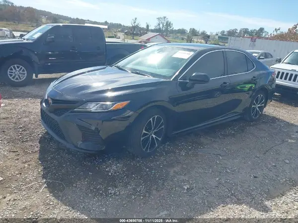 4T1G11AKXLU951719 2020 TOYOTA CAMRY - Image 2