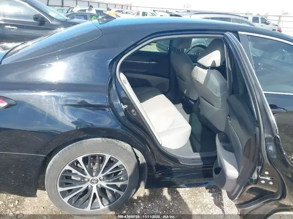 4T1G11AKXLU951719 2020 TOYOTA CAMRY - Image 8