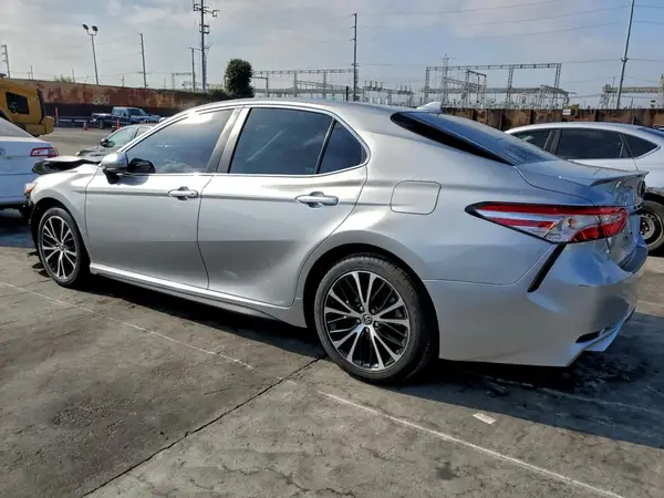 4T1G11AKXLU951820 2020 TOYOTA CAMRY - Image 2